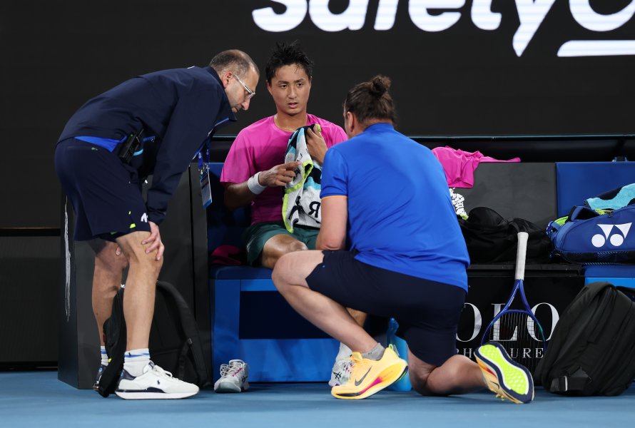 Шинтаро Мочизуки Стефанос Циципас1