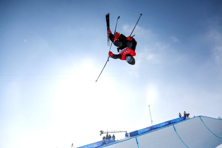 Гъс Кенуърти1