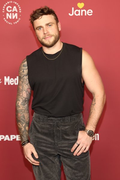 Гъс Кенуърти1