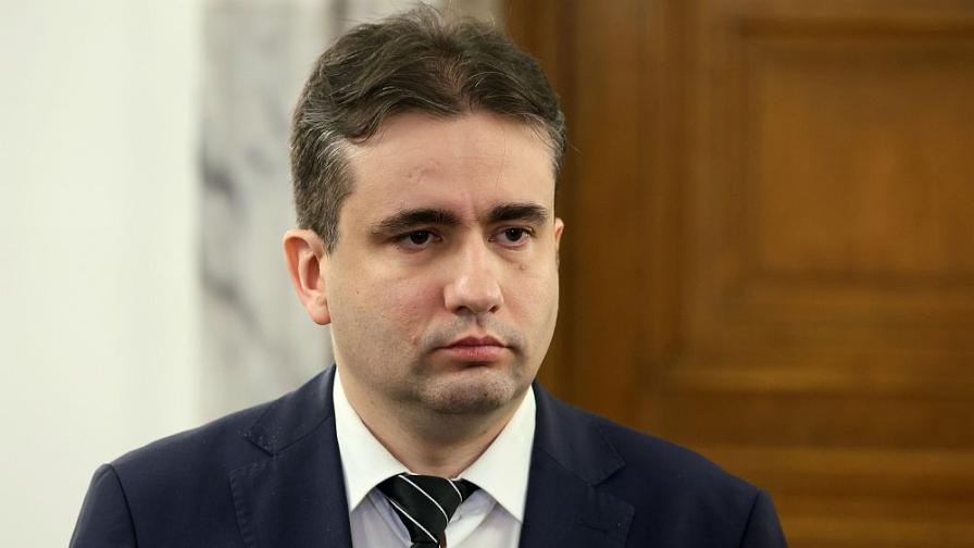 Божанов към ГЕРБ: Разгледайте законопроекта ни за кметовете на малките населени места