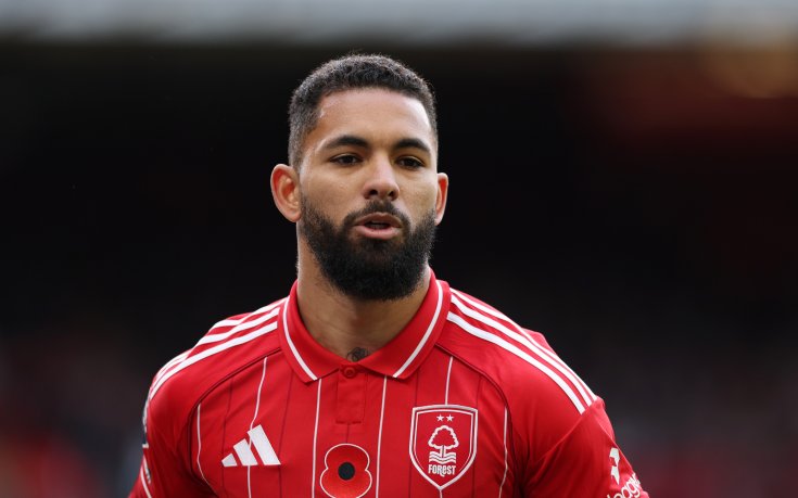 Бразилски национал в трансферните планове на Челси