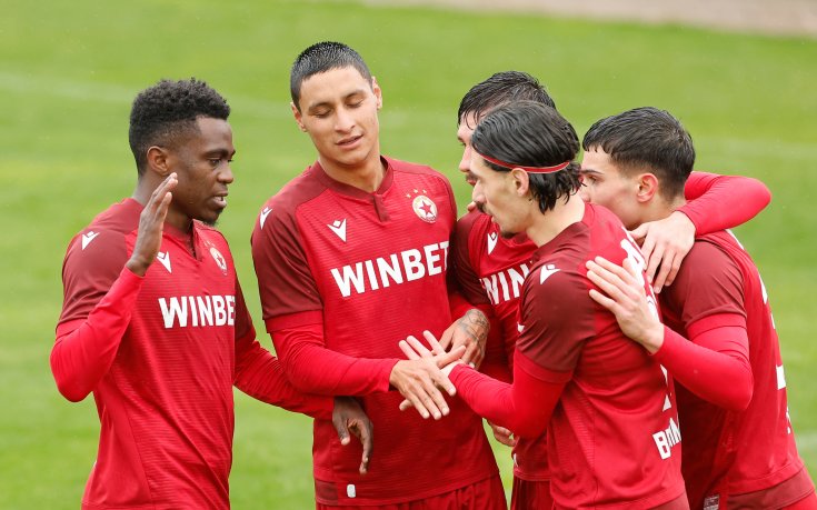 ЦСКА с награди към свои фенове, участвали в 