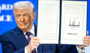 Президентът на САЩ Доналд Тръмп на церемонията за учредяването на неговия Съвет за мир