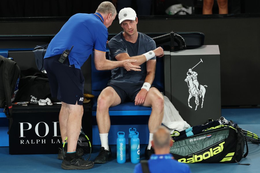 Ботик ван де Зандсхулп Новак Джокович1