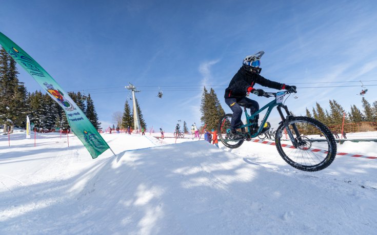 спускания с колела върху сняг