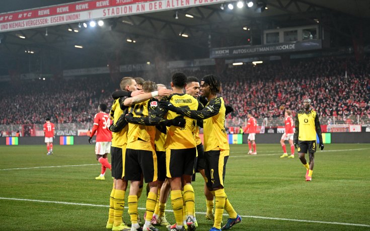 Дортмунд разпиля Унион насред Берлин и подгони Байерн