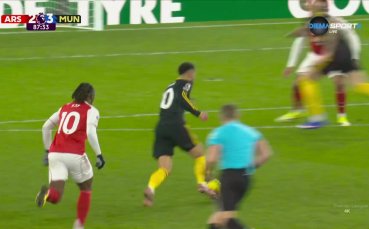 Голът на Манчестър Юнайтед, който шокира Арсенал на 