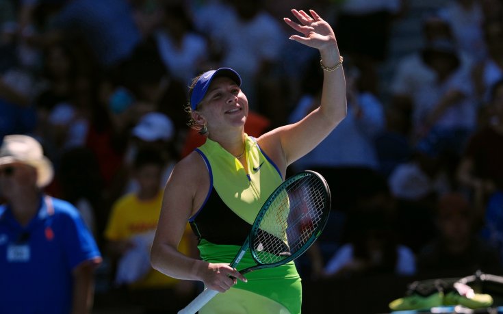 Анисимова се поизпоти с китайка, но ще играе на първи 1/4-финал в Мелбърн