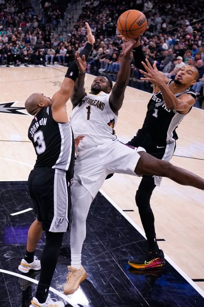 Сан Антонио Спърс Ню Орлиънс Пеликанс1