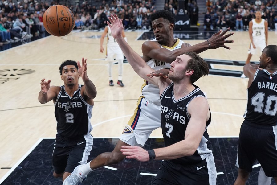 Сан Антонио Спърс Ню Орлиънс Пеликанс1