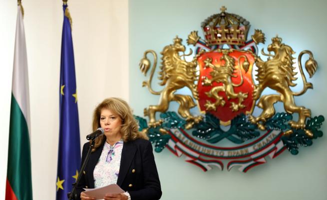 Машината се завъртя: Йотова има 5 варианта за премиер, каква е процедурата и кога идват изборите?