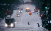 Зимна буря парализира САЩ: 30 жертви, стотици хиляди без ток