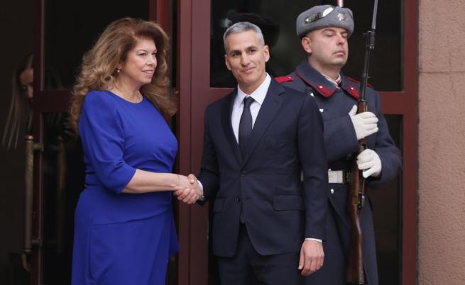 След три пъти „Не“ от банкерите: Обрат на „Дондуков“ 2 - Андрей Гюров каза „Да“ на Йотова