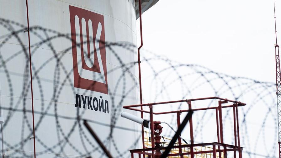 Зад кулисите на сделката за $ 22 милиарда: Как САЩ и Carlyle слагат край на 26-годишното руско влияние в България