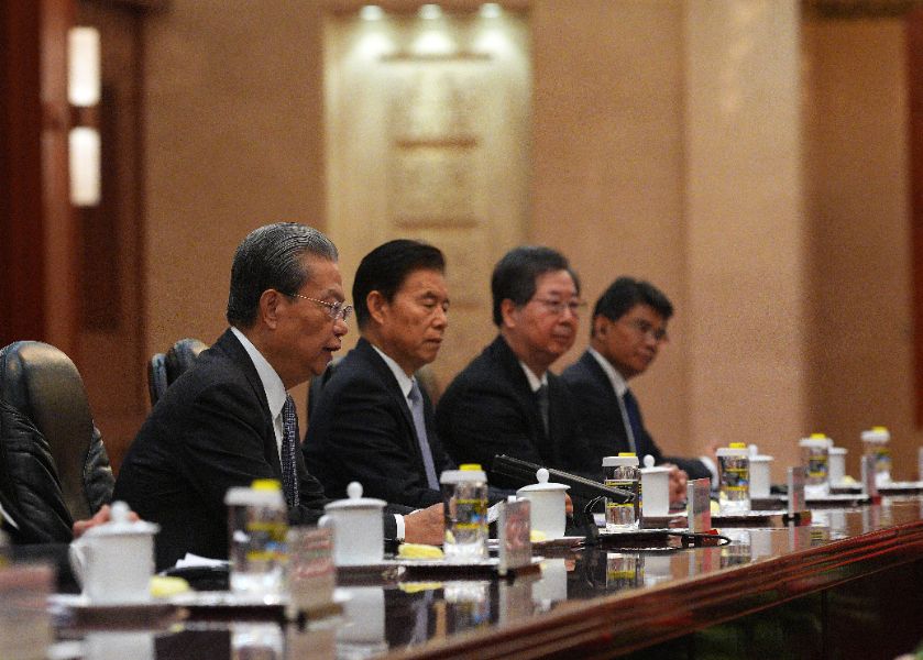 <p>Стармър е на визита в Китай до 31 януари, придружаван от голяма бизнес делегация. Освен китайската столица той ще посети и Шанхай. Това е първо посещение на британски премиер в Пекин от 2018 г. &ndash; за последно пътуване до Китай предприе Тереза Мей.</p>