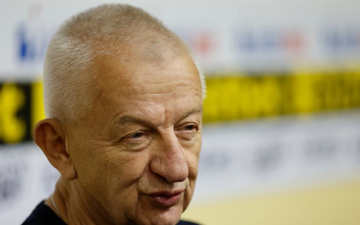 Крушарски: Псевдомениджъри се впиват в играчите и вливат в кухите им кратуни мечти неосъществими