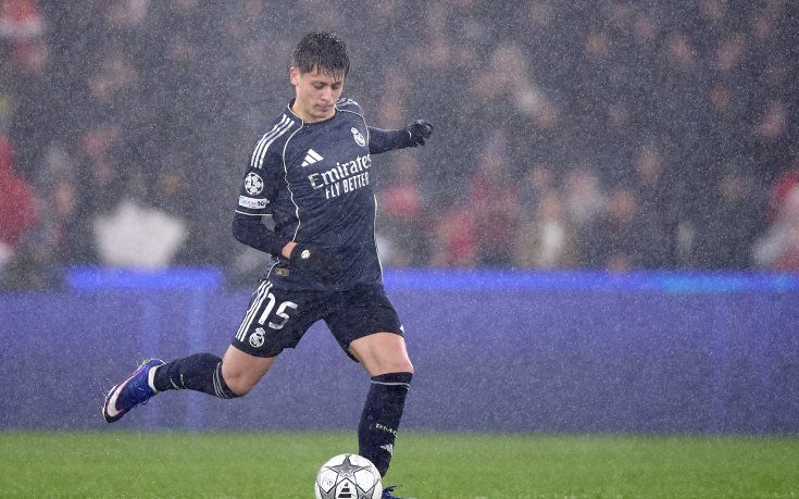 Халф на Реал Мадрид с гневна реакция след смяната си срещу Бенфика