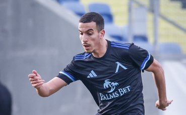 Отбори от Западна Европа следят халф на Левски