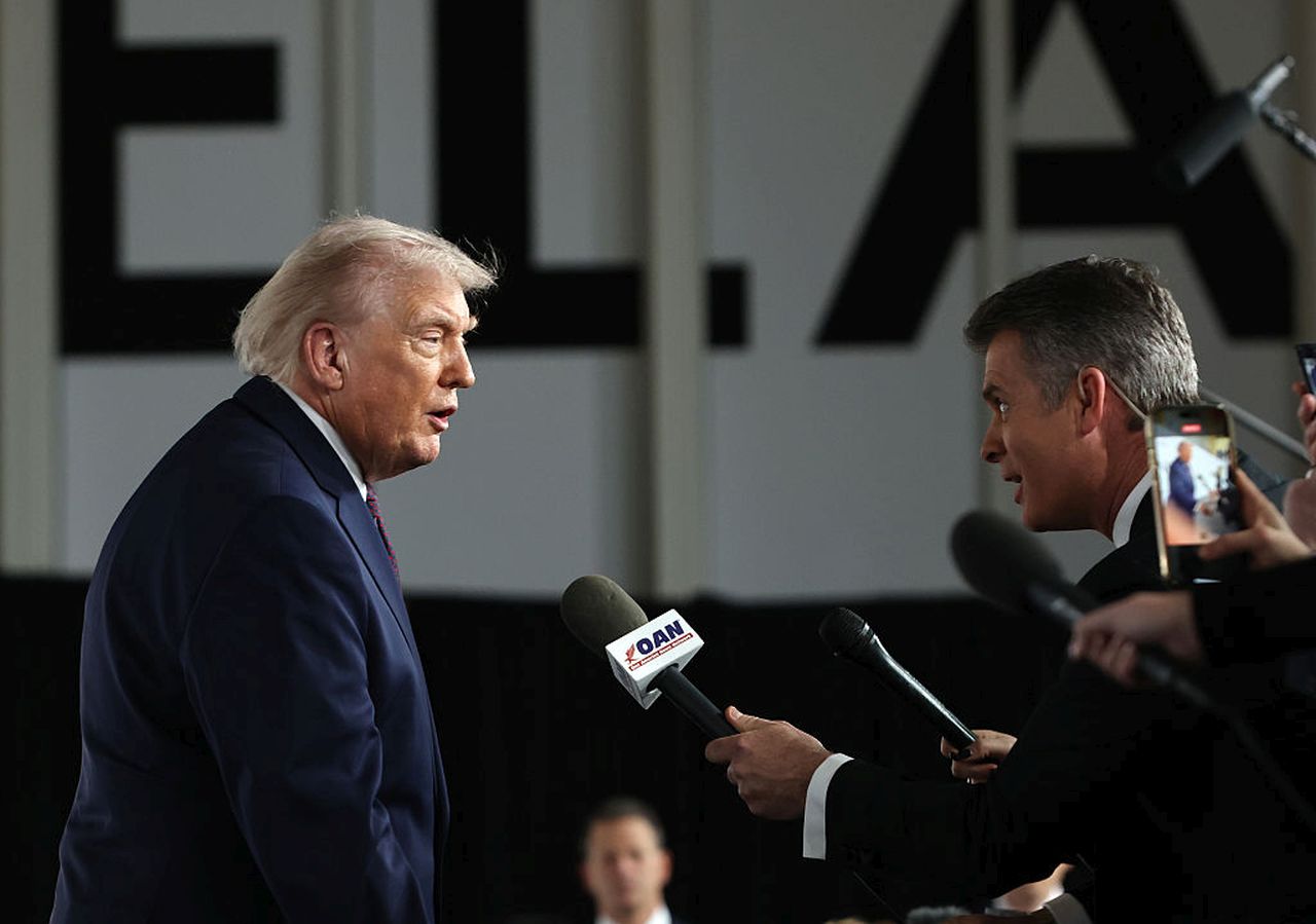 <p>Документалният филм на първата дама на САЩ, Мелания Тръмп, беше прожектиран в Центъра за сценични изкуства "Кенеди" във Вашингтон. Президентът и други ВИП гости подкрепиха Мелания</p>