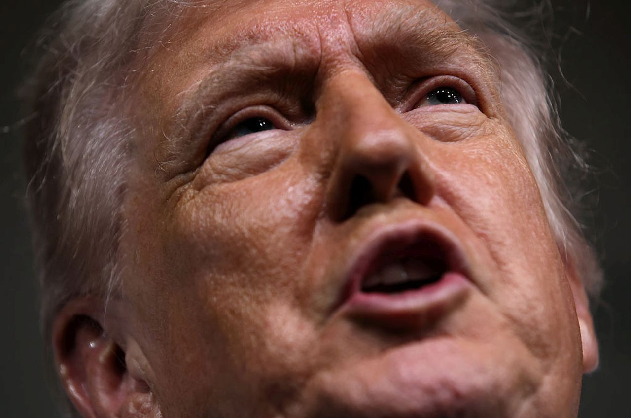 Рейтингът на одобрение на Тръмп достигна ново ниско ниво