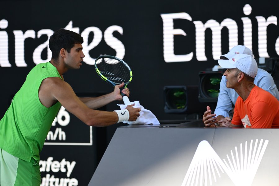 Алкарас Зверев1