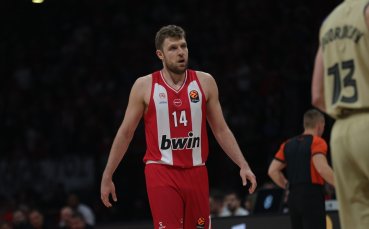 Глобиха и наказаха с един мач Везенков в Гърция