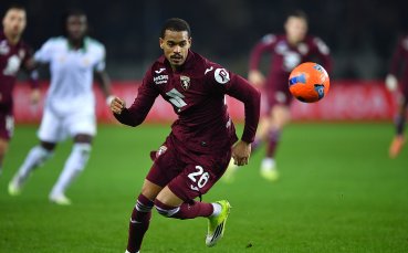 Наполи прати крило в Еспаньол