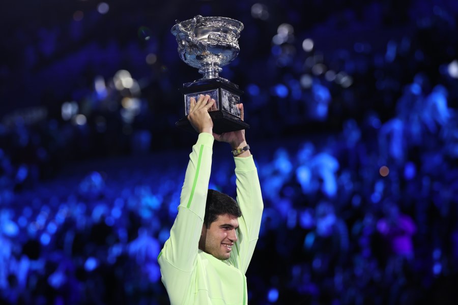 Карлос Алкарас обърна Новак Джокович и спечели първа титла от1