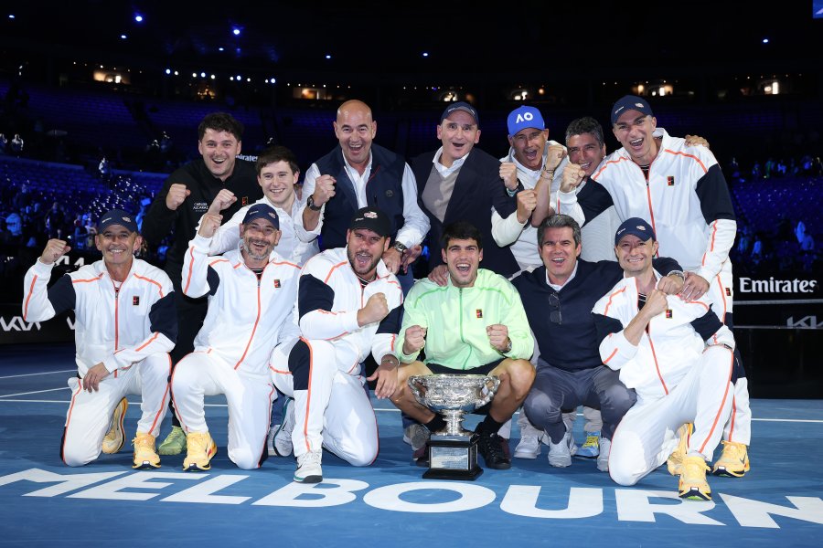 Карлос Алкарас обърна Новак Джокович и спечели първа титла от1