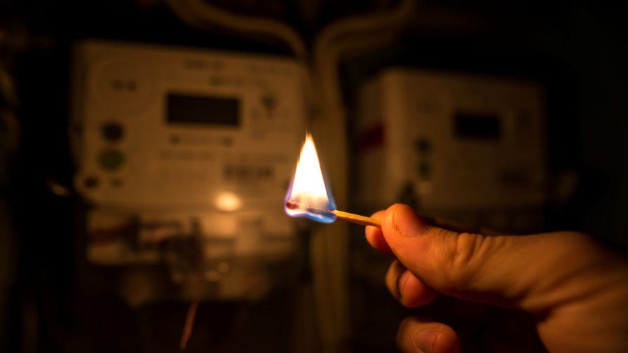 Лошото време остави за часове без ток и отопление болницата в Гълъбово