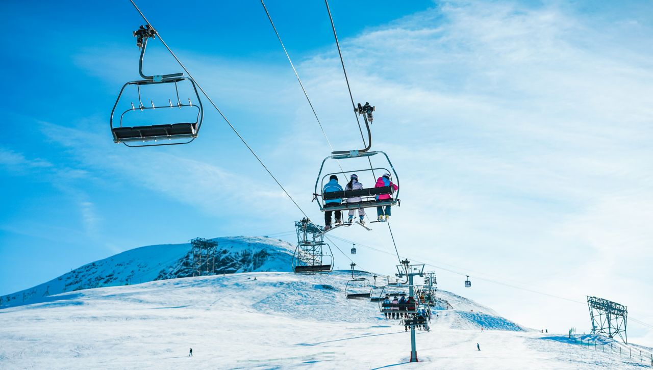 Австралийска сноубордистка почина, след като се заклещи на ски лифт в Япония