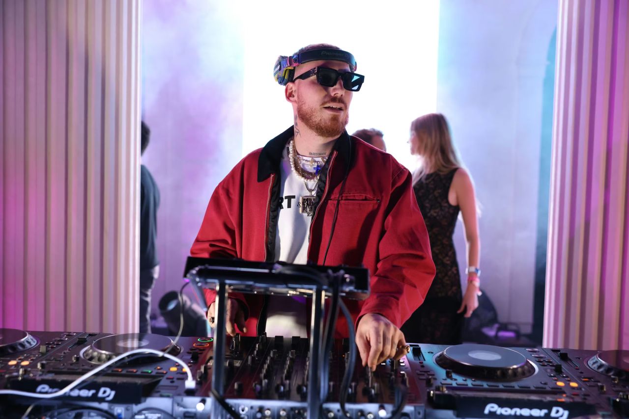 HUGEL пристига в Банско за EXE Winter Festival