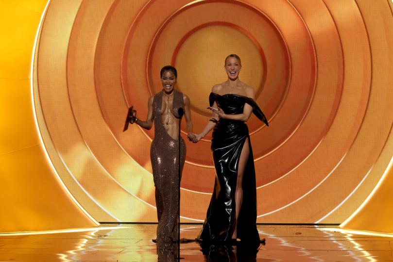 Най-скандалните визии от червения килим на „Грами“ 2026 (СНИМКИ) - снимка 2