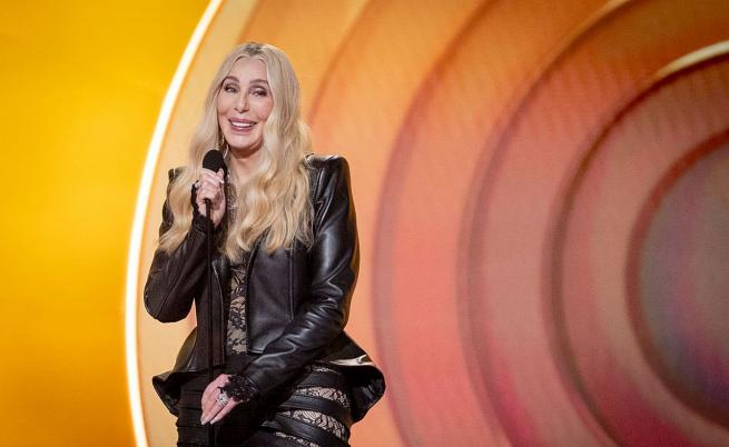 Забавна грешка на „Грами“: Шер обяви Лутър Вандрос вместо Кендрик Ламар