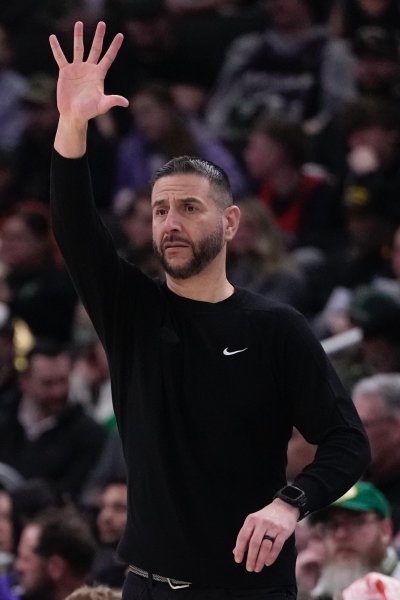 Милуоки Бъкс Ню Орлиънс Пеликанс1