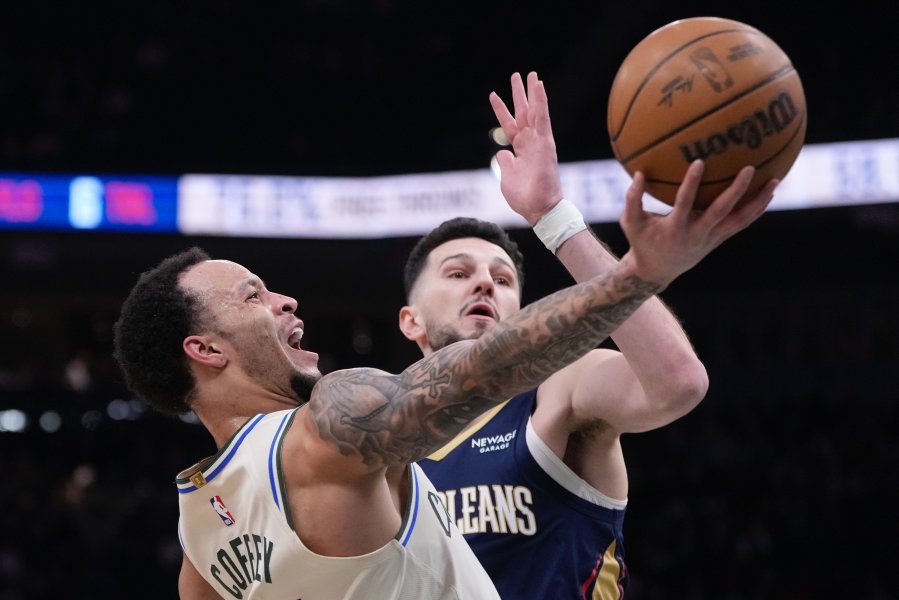 Милуоки Бъкс Ню Орлиънс Пеликанс1