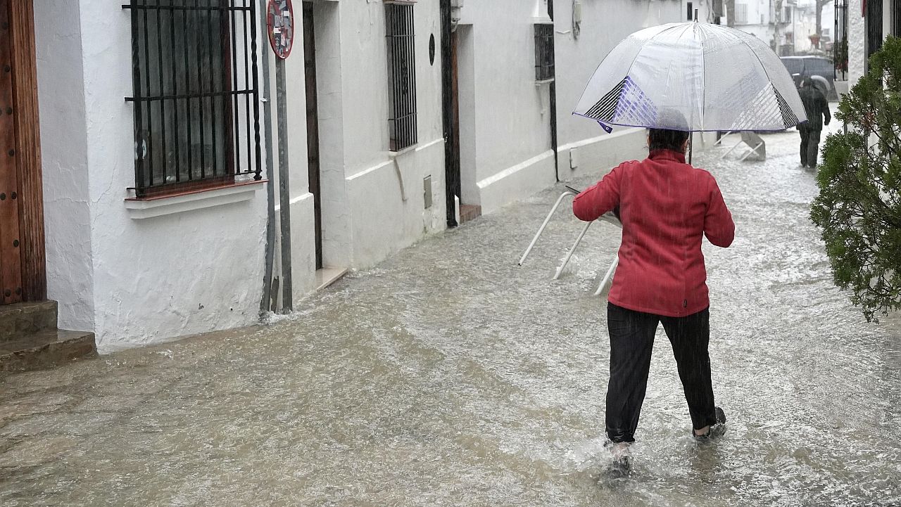 Смърт, разрушения и евакуации в Испания и Португалия заради бурята „Леонардо“