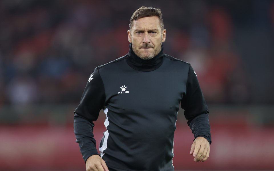 Тоти потвърди, че преговаря за завръщане в Рома