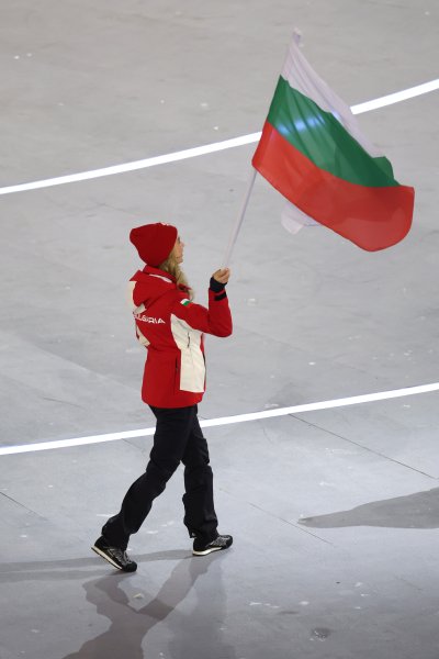 Българската делегация по време на церемонията на откриването на Зимните1