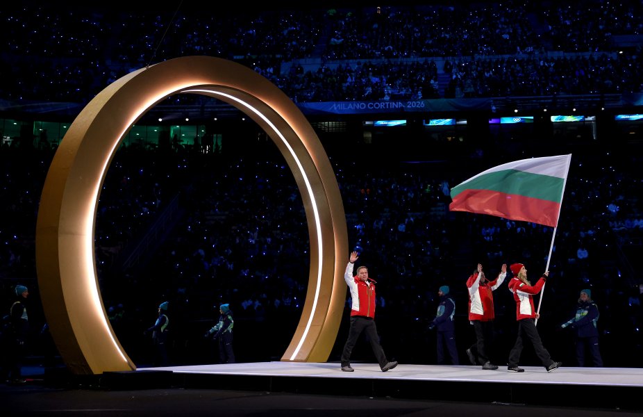 Българската делегация по време на церемонията на откриването на Зимните1