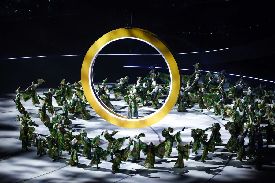 Церемонията по откриване на Зимните олимпийски игри в Милано Кортина1