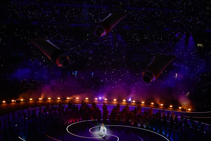 Церемонията по откриване на Зимните олимпийски игри в Милано Кортина1