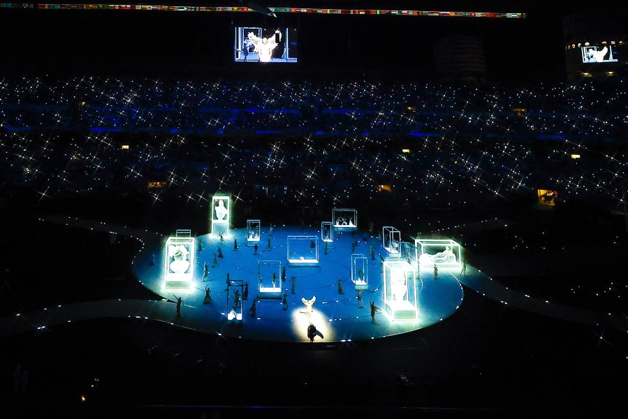 Церемонията по откриване на Зимните олимпийски игри в Милано Кортина1