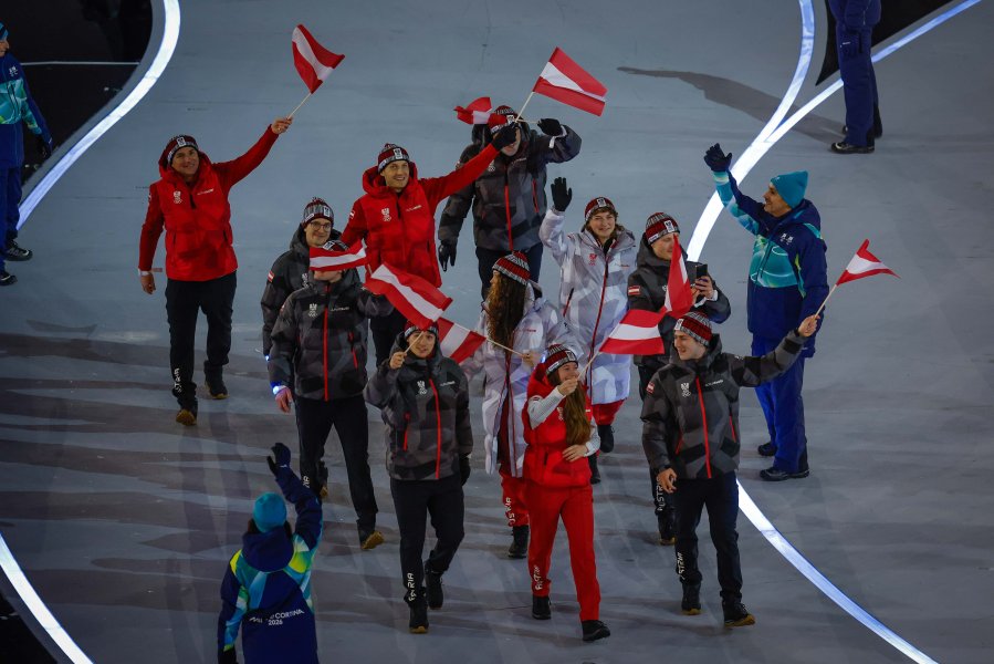 Церемонията по откриване на Зимните олимпийски игри в Милано Кортина1