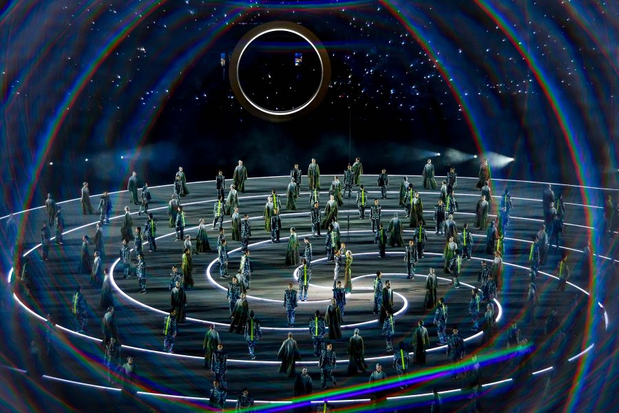 Церемонията по откриване на Зимните олимпийски игри в Милано Кортина1