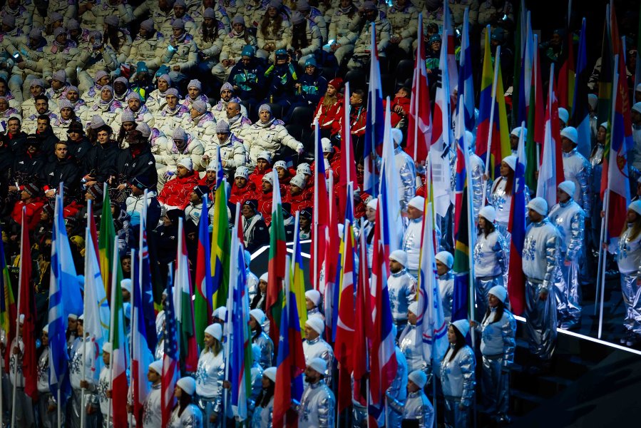 Церемонията по откриване на Зимните олимпийски игри в Милано Кортина1