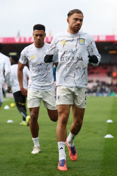 Борнемут Астън Вила1