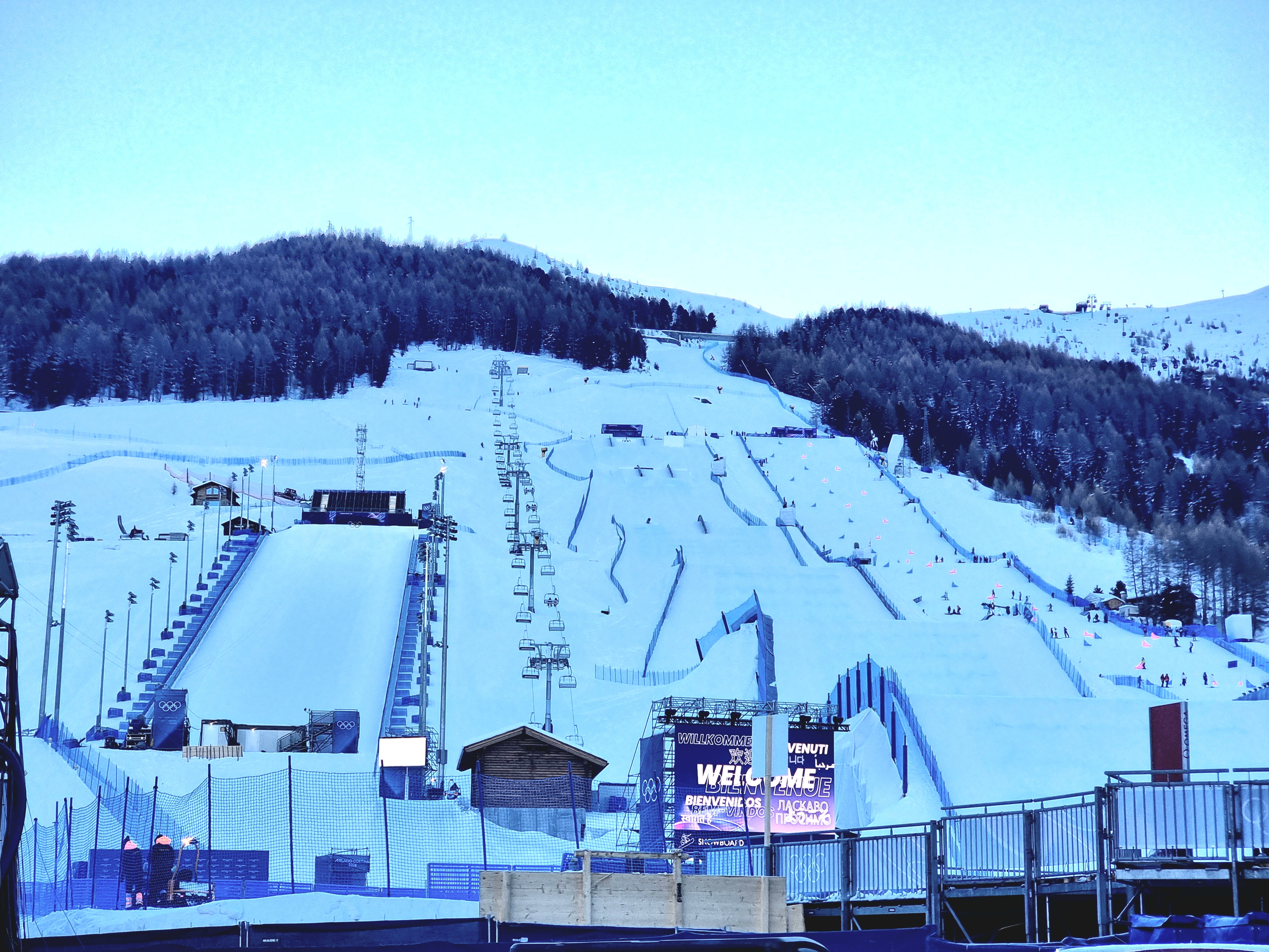 <p>Десет българи ще стартират днес във втория ден след официалното откриване на зимните Олимпийски игри Милано-Кортина 2026.</p>