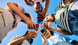 Gen Z е  първото поколение, което е "по-глупаво" от предходното