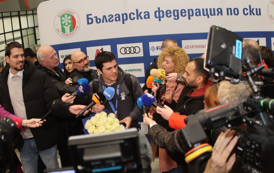 Тервел Замфиров се завърна в България1